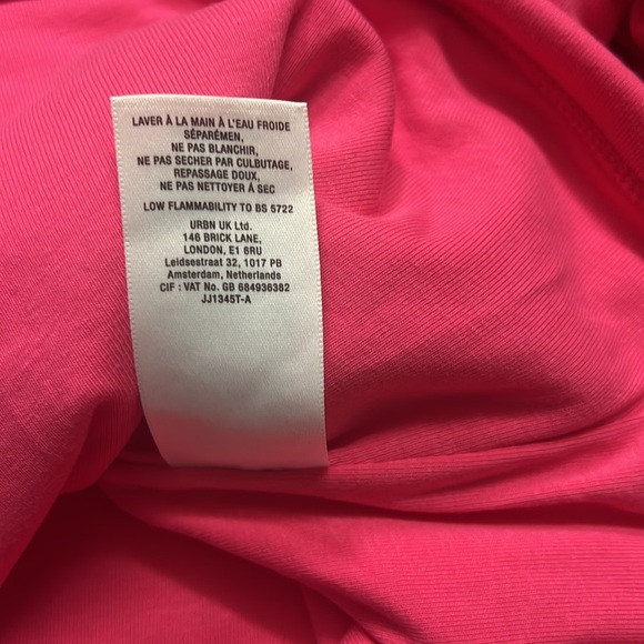 Anthropologie Maeve top in fushia puff sleeves V neck wrap style size M - Picture 14 of 15